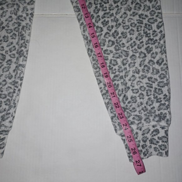 AMERICAN EAGLE OUTFITTERS ANIMAL PRINT JOGGERS STYLE LOUNGE PANTS - Picture 2 of 14